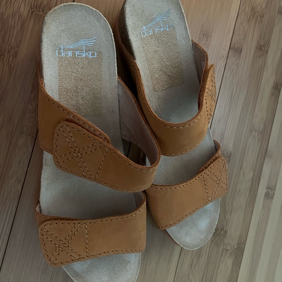 Dansko adjustable sandals, size Eu41 -Us 10, Mustard color - Picture 4 of 6